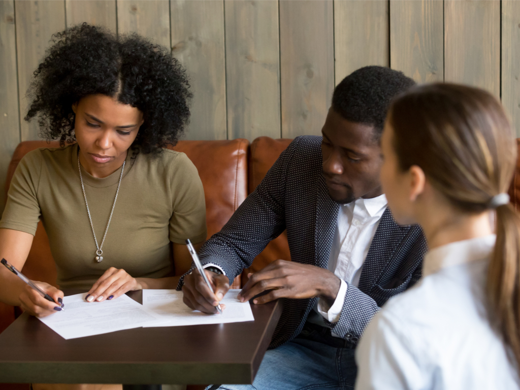 Second Mortgage vs. Refinance: Which is right?