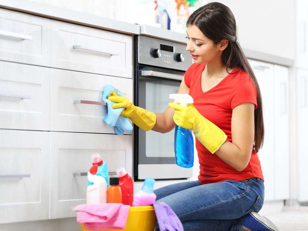 Using Microhabits to Change Your Cleaning Routine